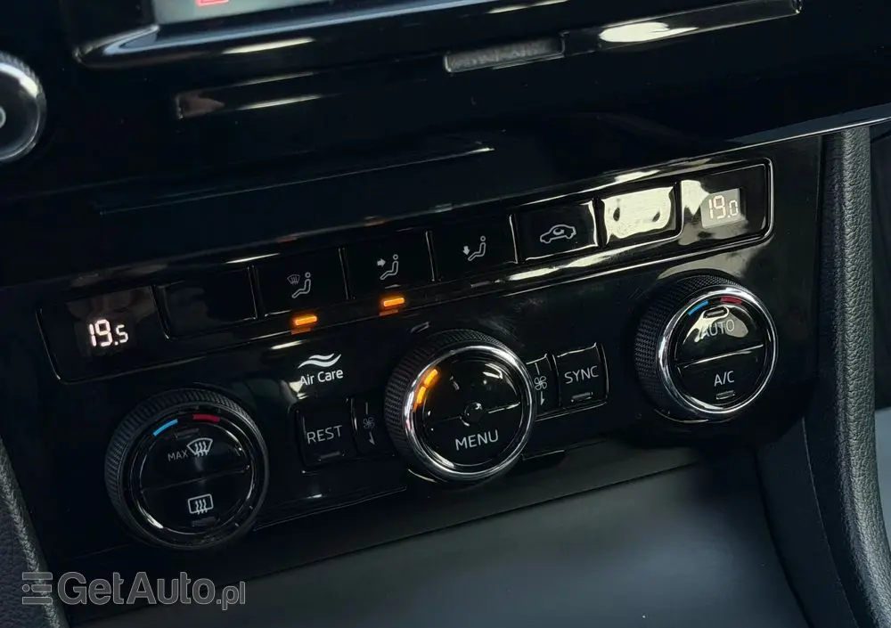 SKODA Superb 2.0 TDI Active