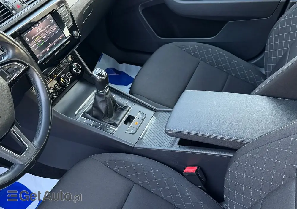 SKODA Superb 2.0 TDI Active