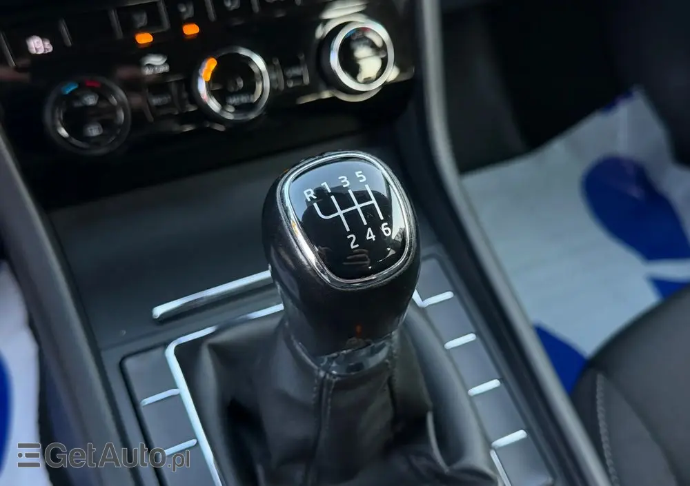 SKODA Superb 2.0 TDI Active