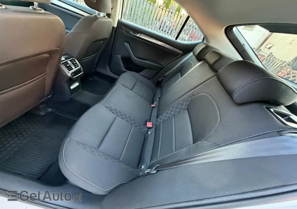 SKODA Superb 2.0 TDI Active