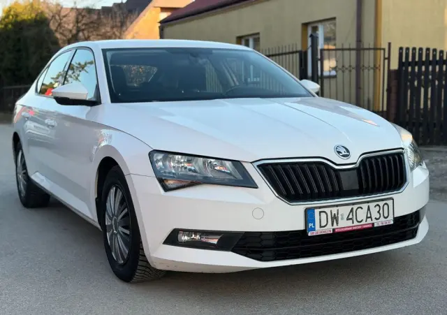 SKODA Superb 2.0 TDI Active