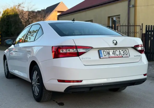 SKODA Superb 2.0 TDI Active