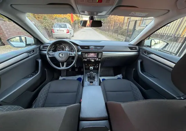 SKODA Superb 2.0 TDI Active