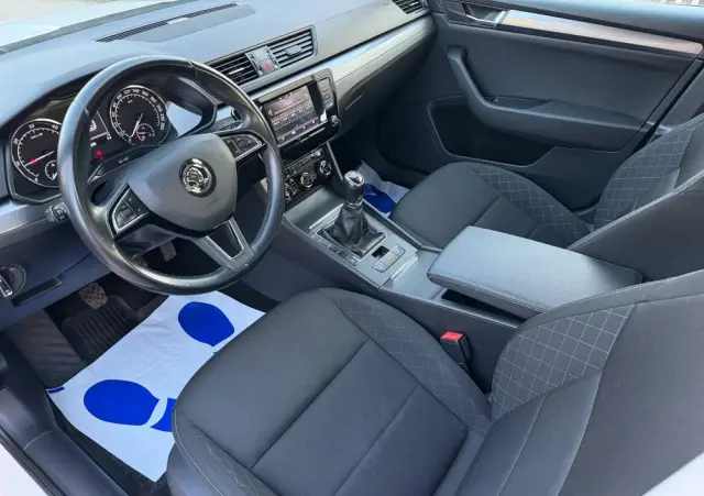 SKODA Superb 2.0 TDI Active