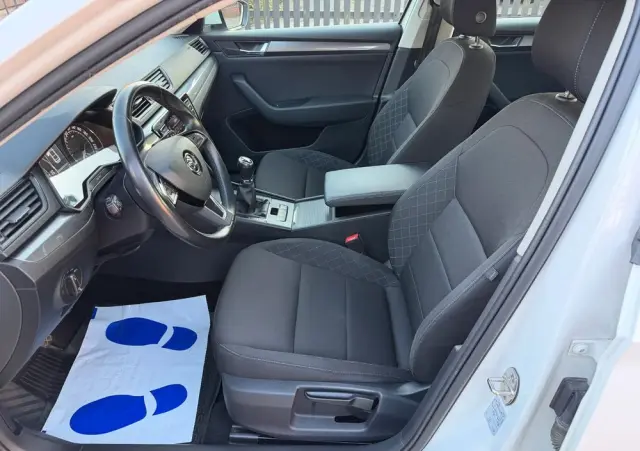 SKODA Superb 2.0 TDI Active