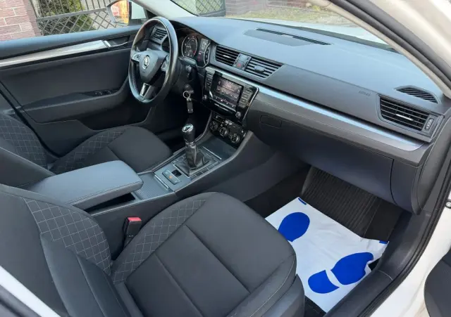 SKODA Superb 2.0 TDI Active