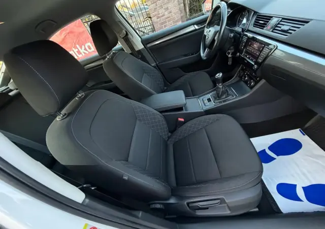 SKODA Superb 2.0 TDI Active