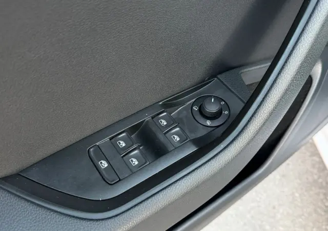 SKODA Superb 2.0 TDI Active