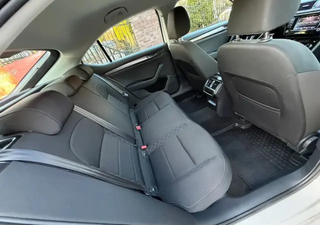 SKODA Superb 2.0 TDI Active