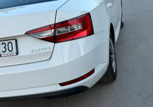 SKODA Superb 2.0 TDI Active