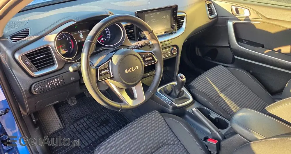 KIA Ceed 1.5 T-GDI M