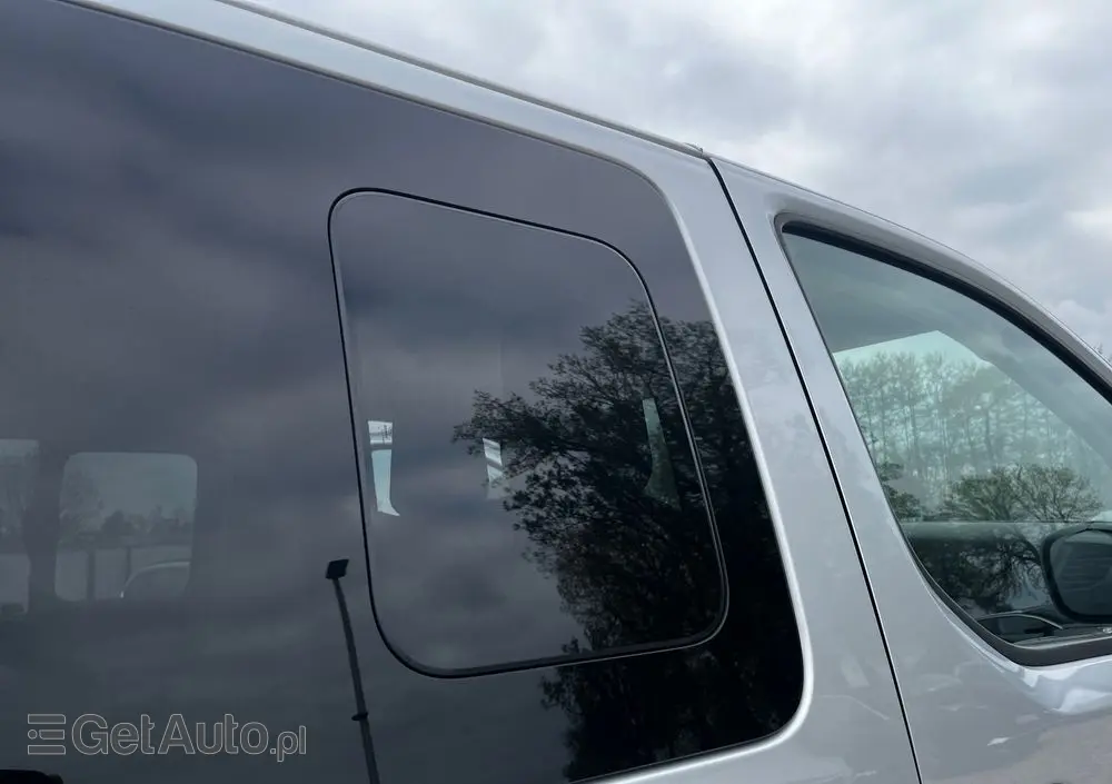 PEUGEOT Expert Kombi Long 2,8t