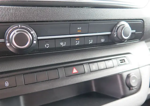 PEUGEOT Expert Kombi Long 2,8t