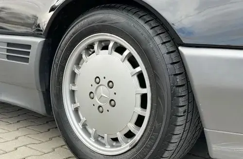 MERCEDES-BENZ SL 