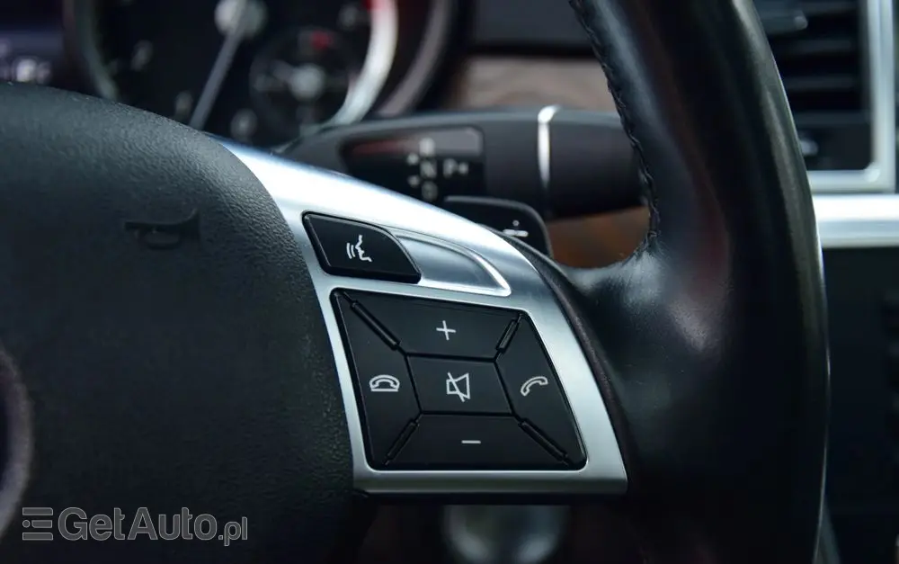 MERCEDES-BENZ GL 500 4-Matic