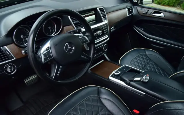 MERCEDES-BENZ GL 500 4-Matic