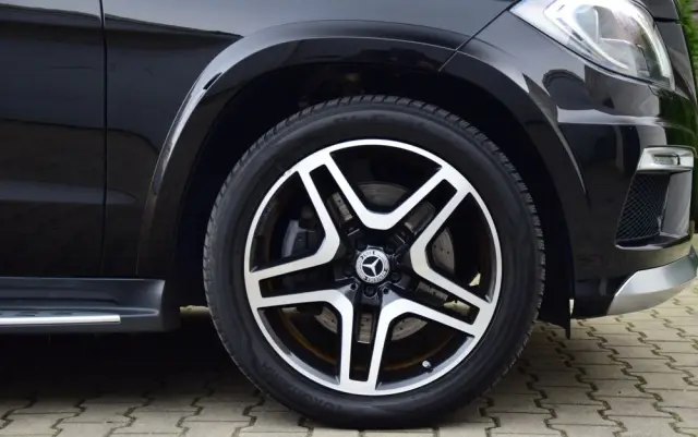 MERCEDES-BENZ GL 500 4-Matic