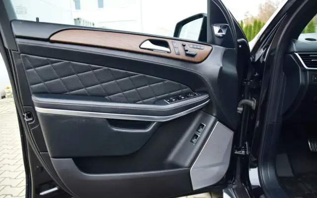 MERCEDES-BENZ GL 500 4-Matic