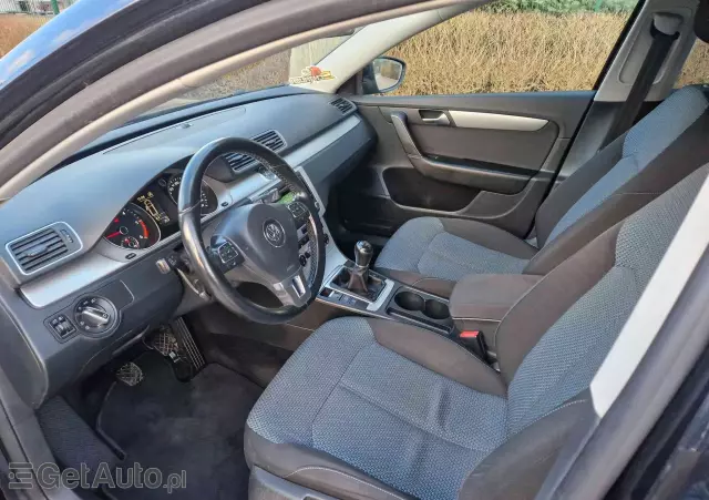 VOLKSWAGEN Passat Variant 1.6 TDI BlueMotion