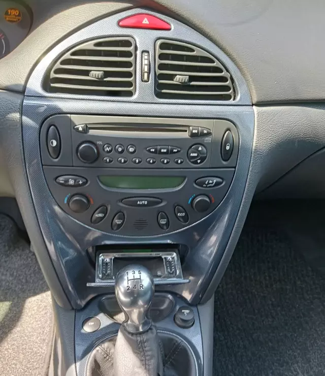 CITROEN C5 2.0i 16V (136 KM)