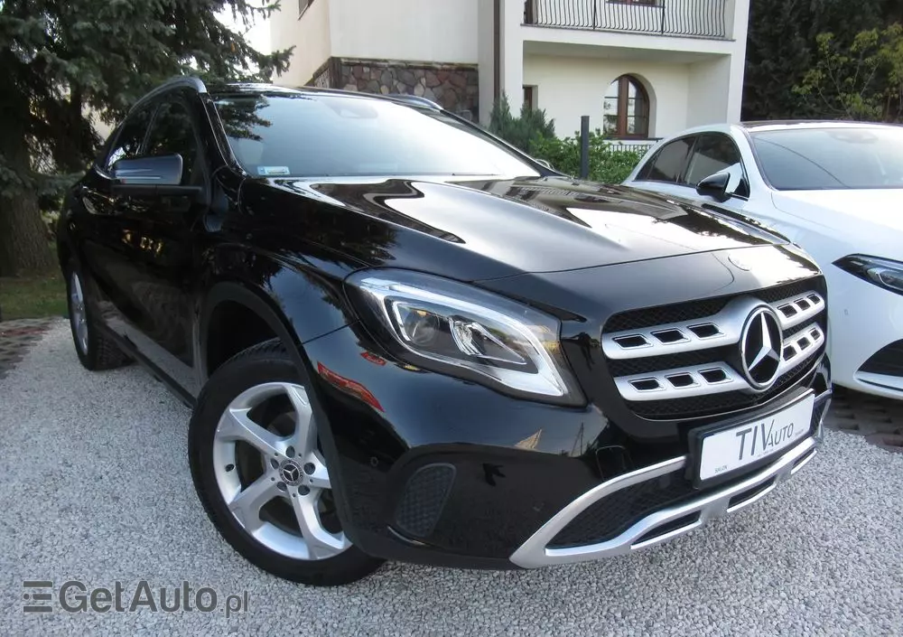 MERCEDES-BENZ GLA 200 7G-DCT Urban