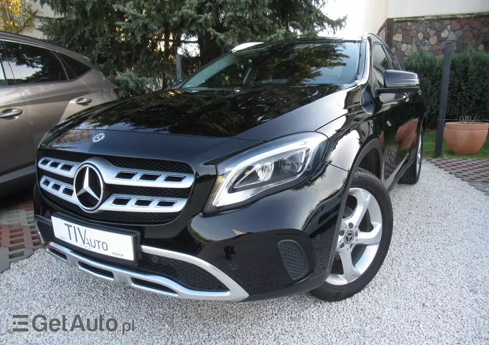 MERCEDES-BENZ GLA 200 7G-DCT Urban