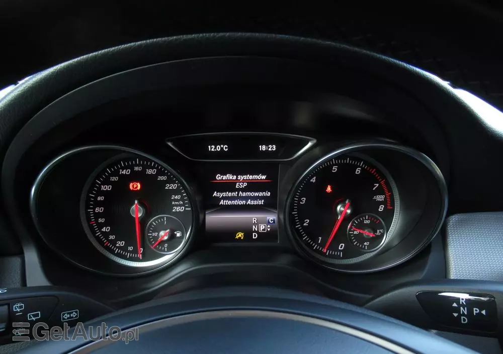 MERCEDES-BENZ GLA 200 7G-DCT Urban