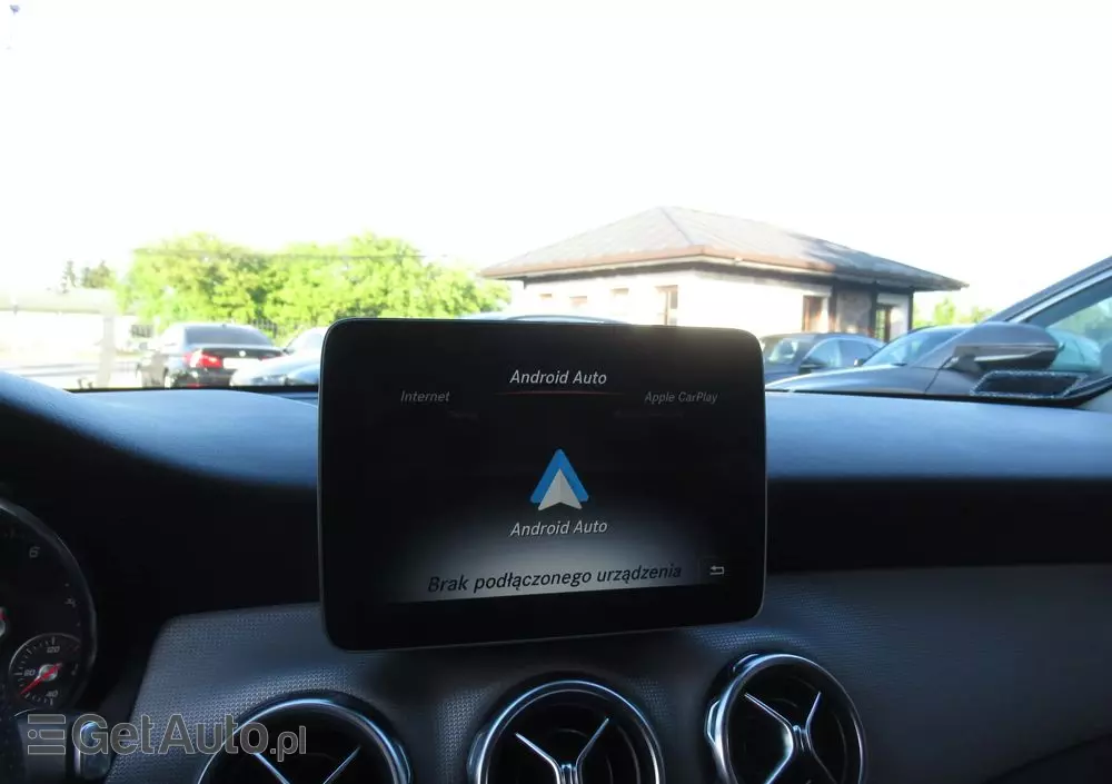 MERCEDES-BENZ GLA 200 7G-DCT Urban