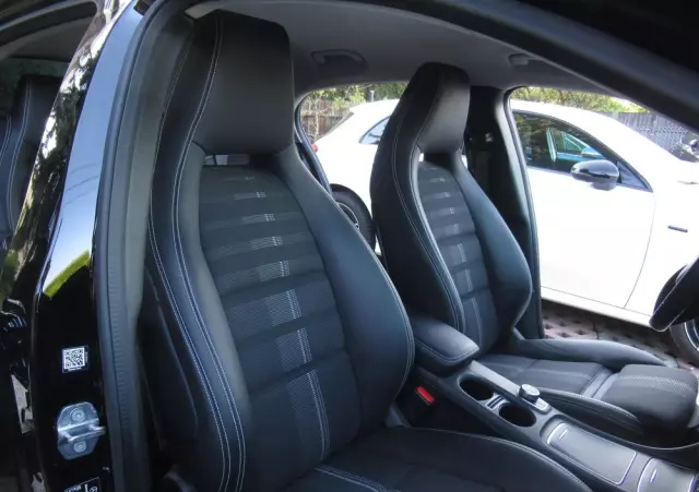 MERCEDES-BENZ GLA 200 7G-DCT Urban