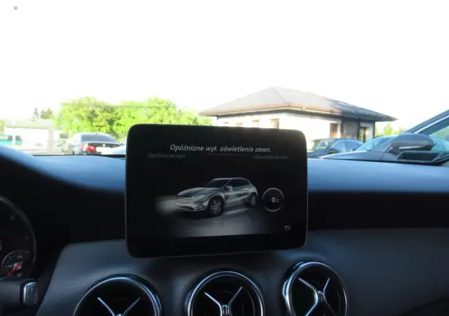 MERCEDES-BENZ GLA 200 7G-DCT Urban