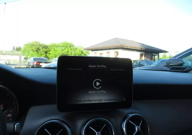 MERCEDES-BENZ GLA 200 7G-DCT Urban