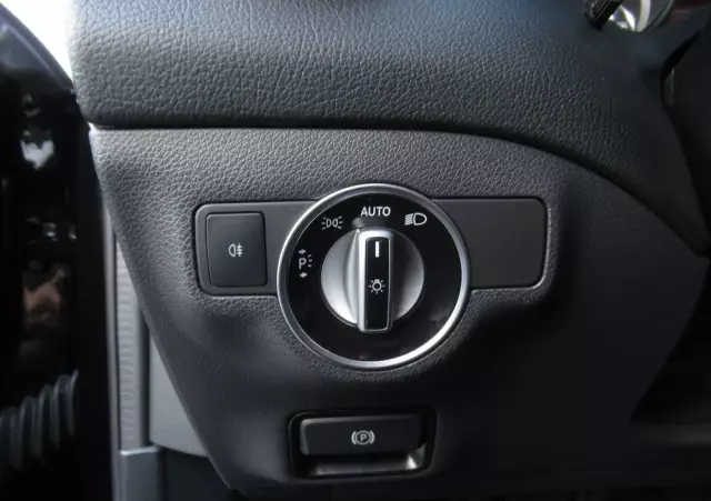 MERCEDES-BENZ GLA 200 7G-DCT Urban