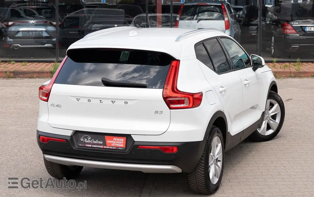 VOLVO XC 40 B3 B DKG Plus Bright