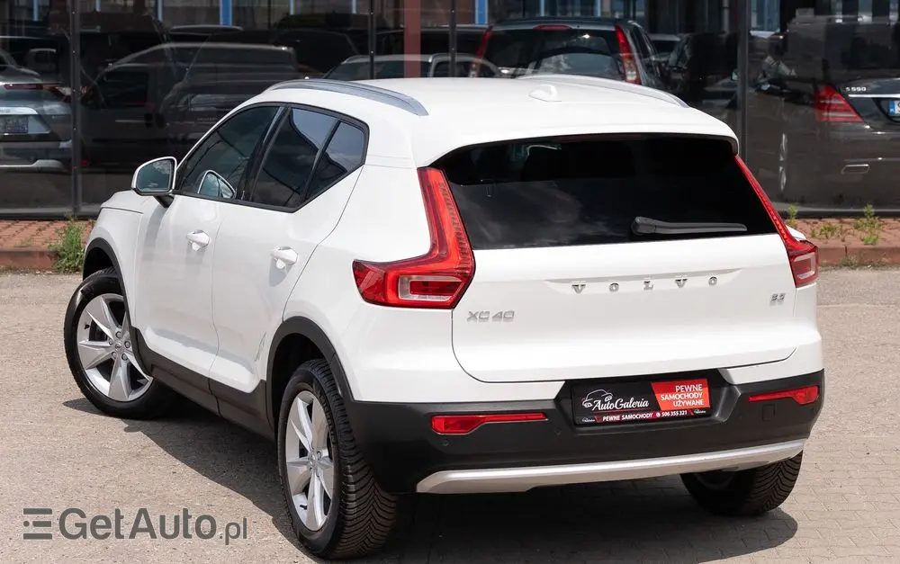VOLVO XC 40 B3 B DKG Plus Bright