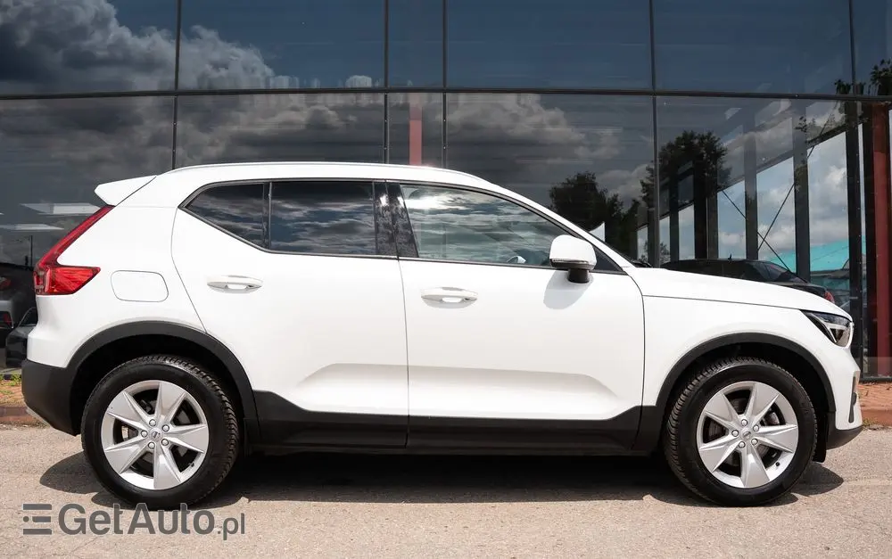 VOLVO XC 40 B3 B DKG Plus Bright