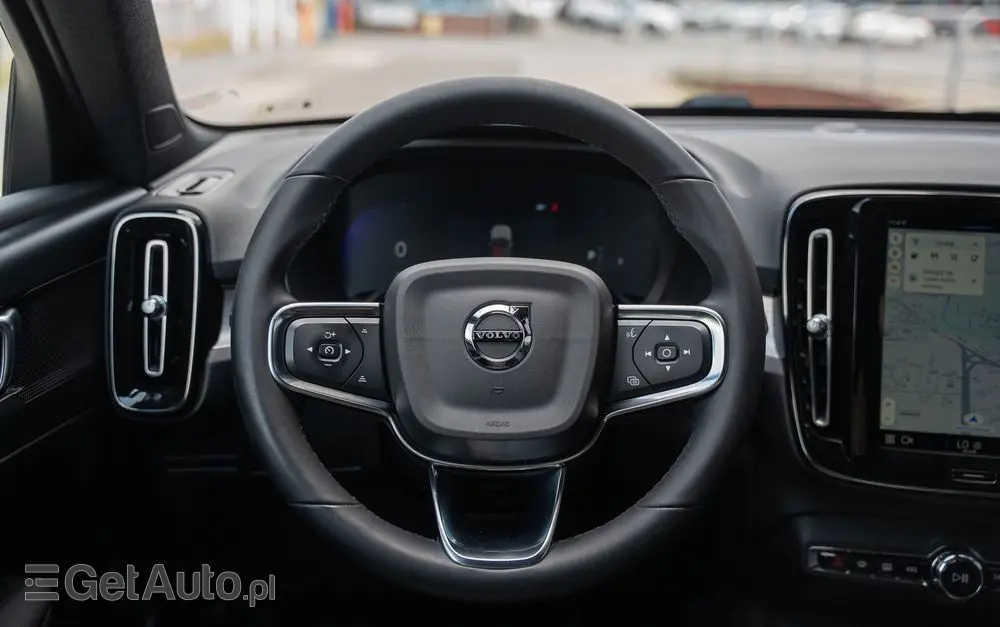 VOLVO XC 40 B3 B DKG Plus Bright
