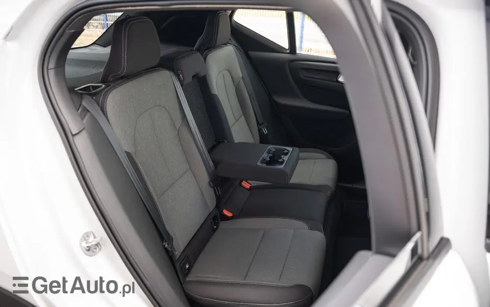 VOLVO XC 40 B3 B DKG Plus Bright