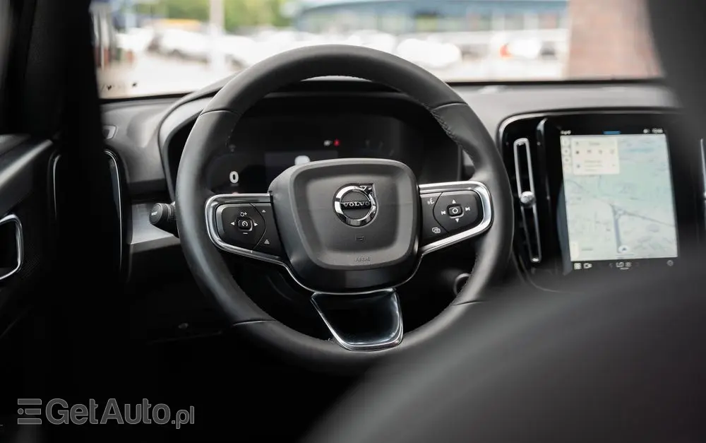 VOLVO XC 40 B3 B DKG Plus Bright