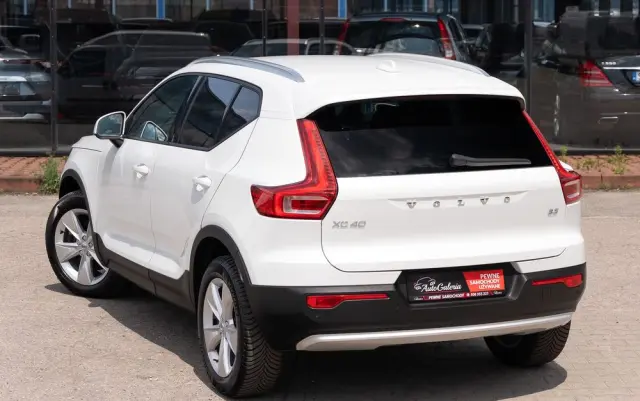 VOLVO XC 40 B3 B DKG Plus Bright