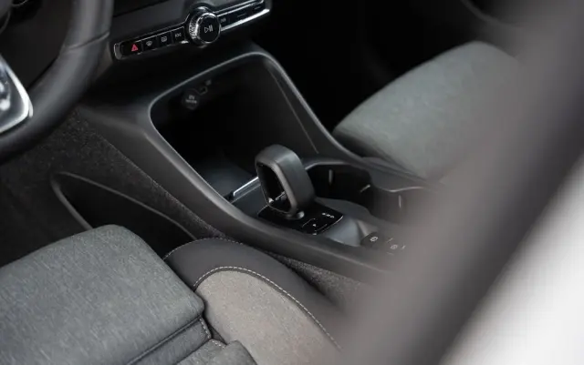 VOLVO XC 40 B3 B DKG Plus Bright
