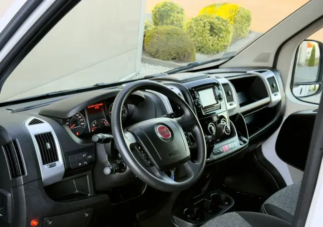 FIAT Ducato Kontener 8ep Drzwi Salon PL 