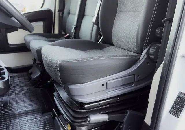 FIAT Ducato Kontener 8ep Drzwi Salon PL 