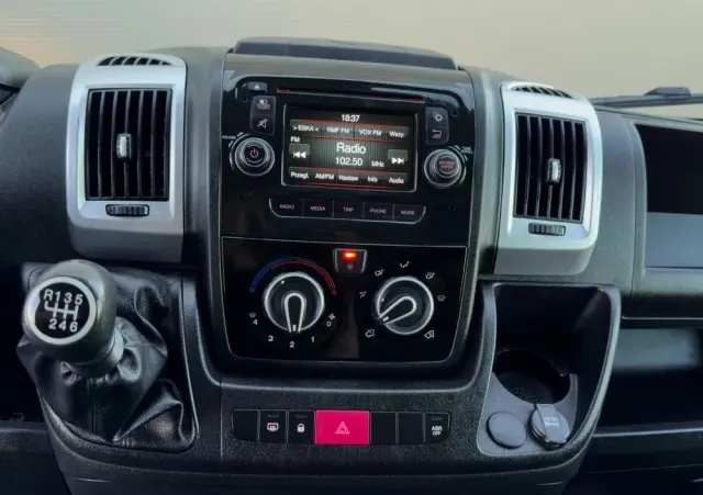 FIAT Ducato Kontener 8ep Drzwi Salon PL 