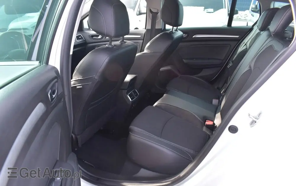 RENAULT Megane 1.3 TCe Intens EDC