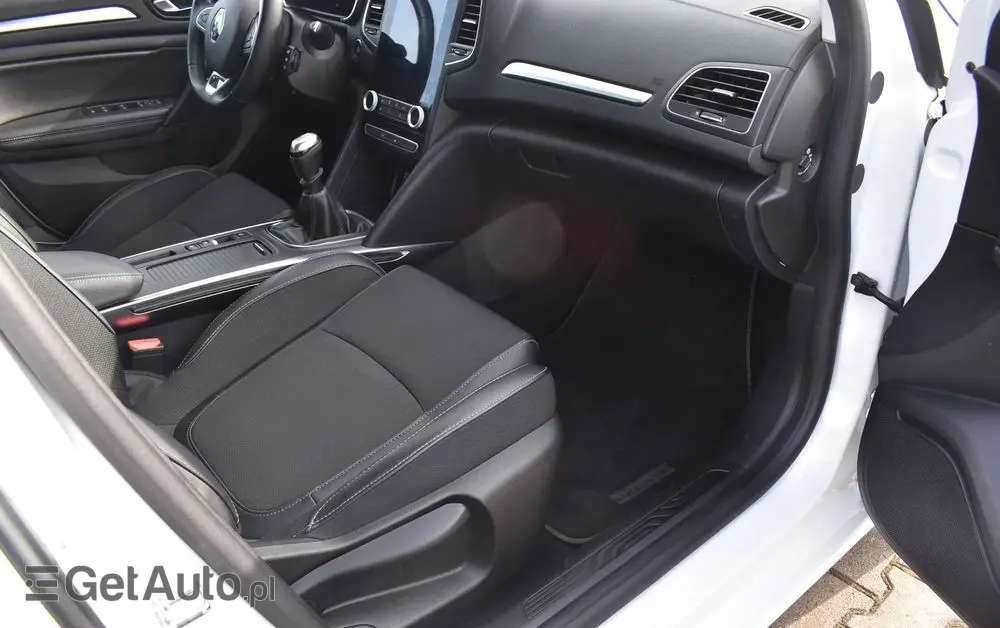 RENAULT Megane 1.3 TCe Intens EDC