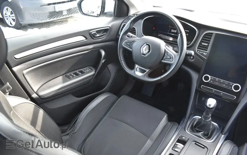 RENAULT Megane 1.3 TCe Intens EDC