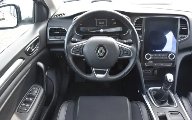 RENAULT Megane 1.3 TCe Intens EDC