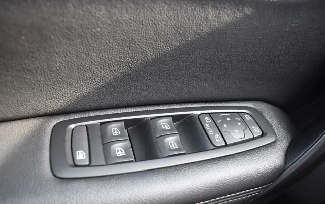 RENAULT Megane 1.3 TCe Intens EDC