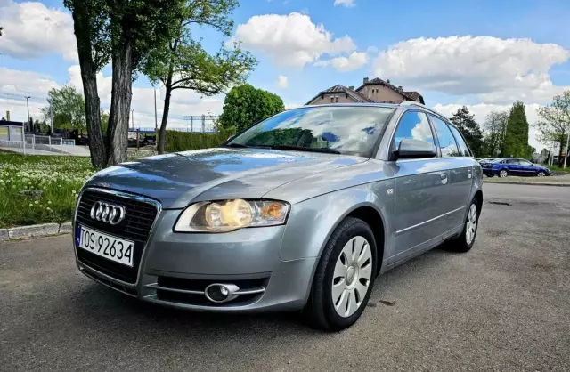AUDI A4 