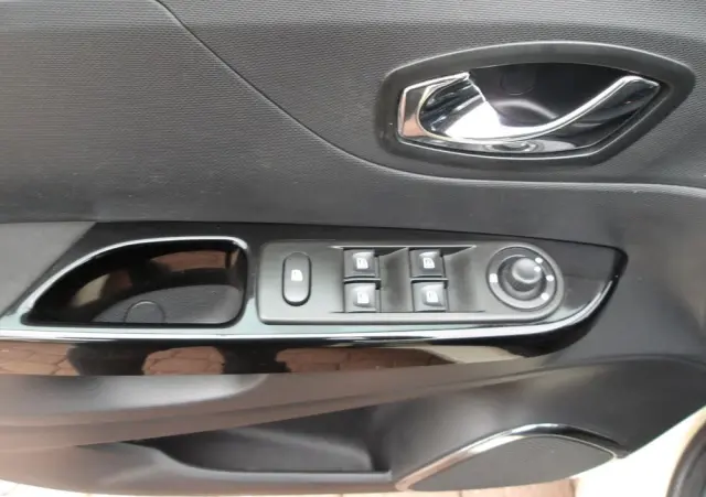 RENAULT Captur 0.9 Energy TCe Zen